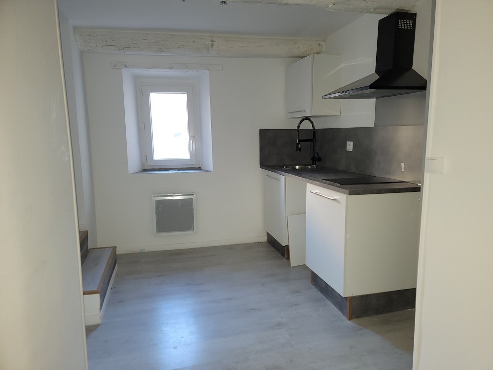 Studio Apt (84400)