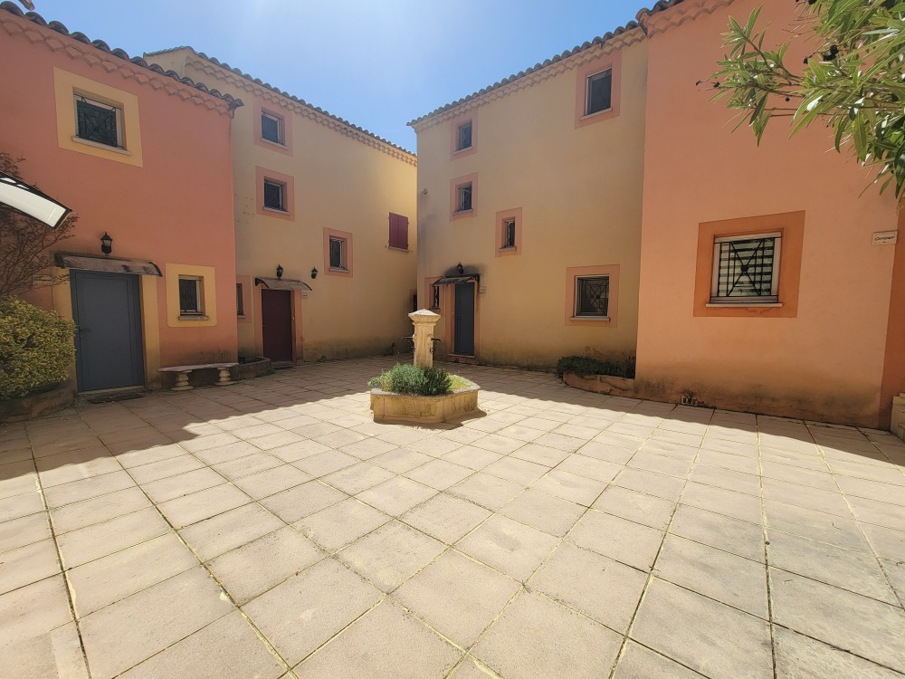 Appartement T3 Roussillon (84220)